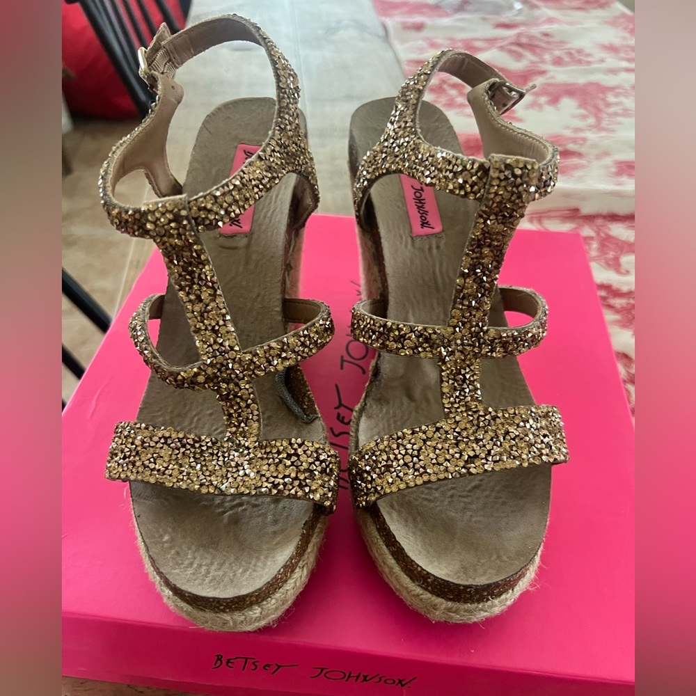 Betsey Johnson Wedges size 9